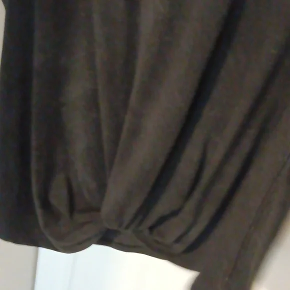 Cloth - Picture 4 of 4